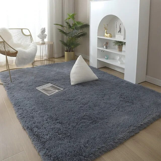 Area Rug | Woven Textile Surface & Textured Backing | 50 x 80 cm
