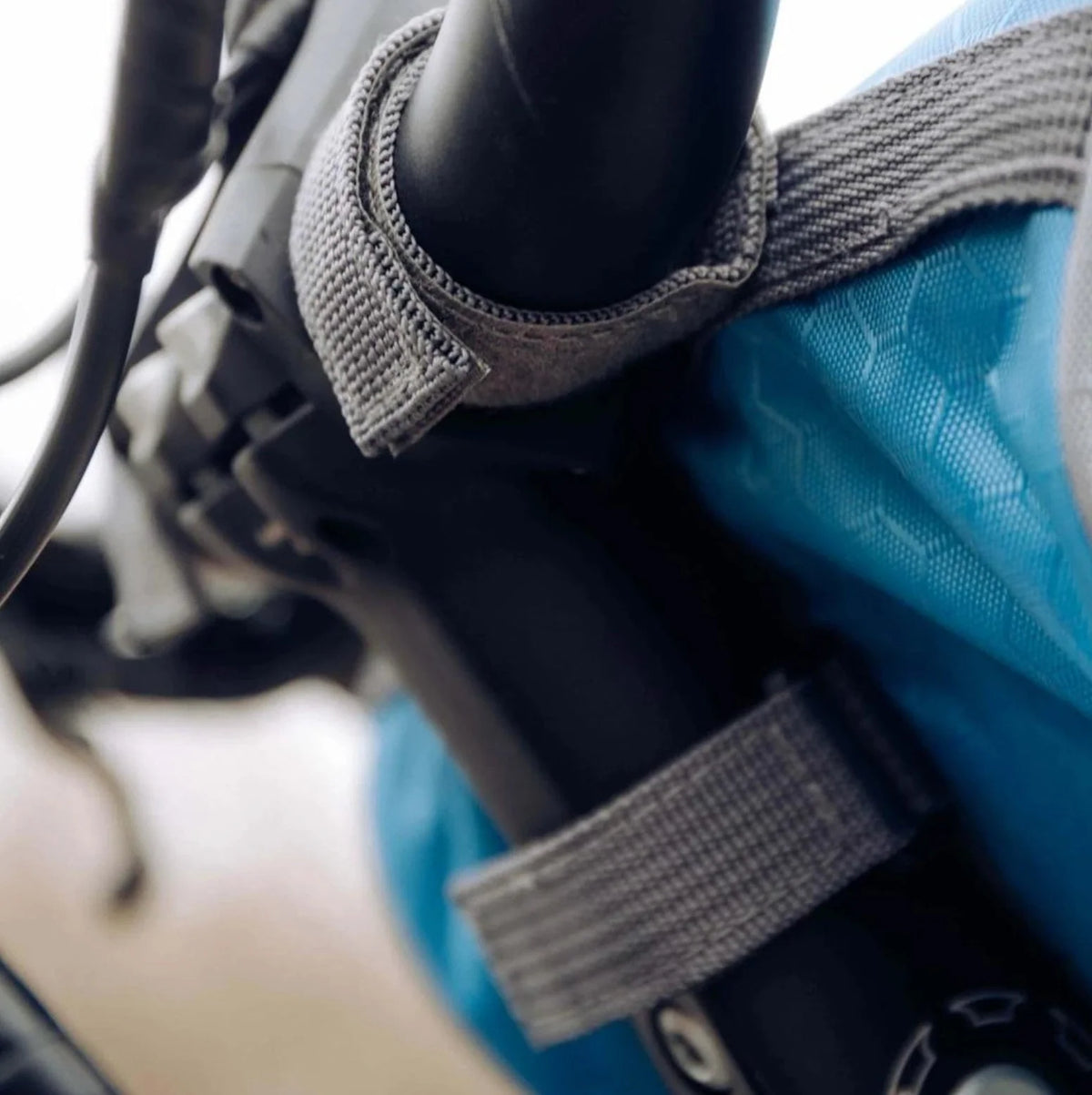 Bike Handlebar Bag | Touchscreen Window & Water-Resistant | Universal Hook-And-Loop Mount