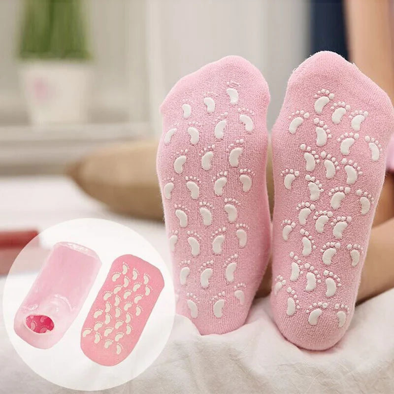 Moisturizing Socks | Vitamin E Gel Lining & Non-Slip Sole