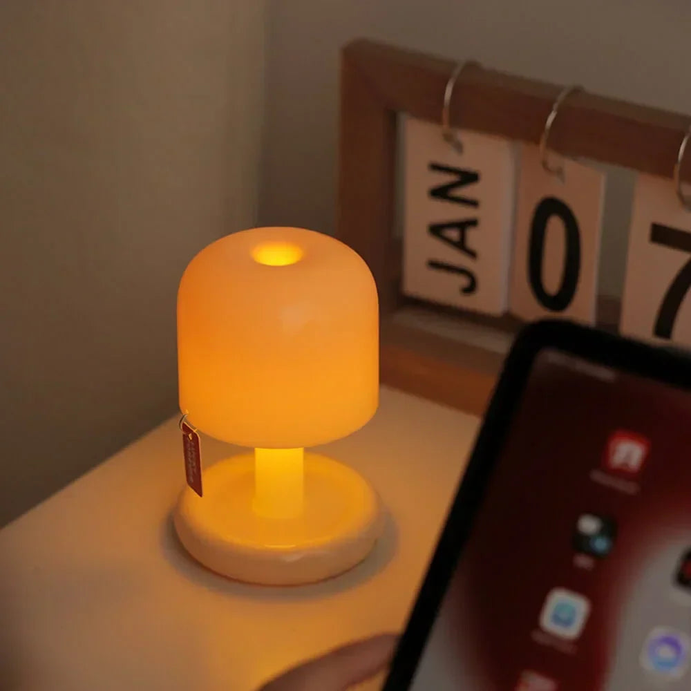 Table Lamp | Cordless & USB-Rechargeable Warm Ambient Glow