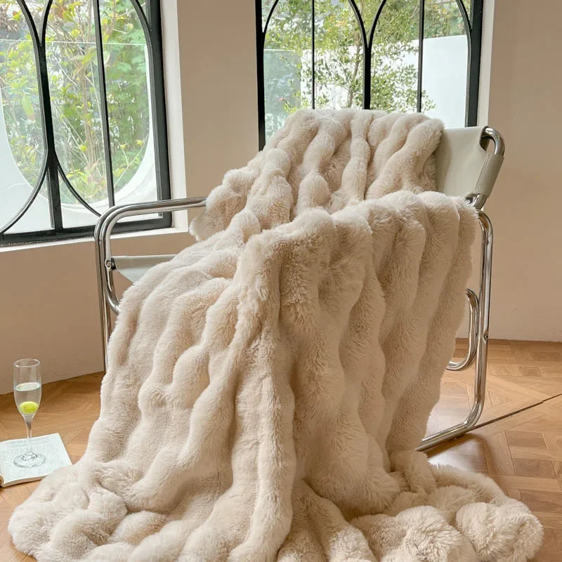 Throw Blanket | Reversible Bubble-Textured Faux Fur