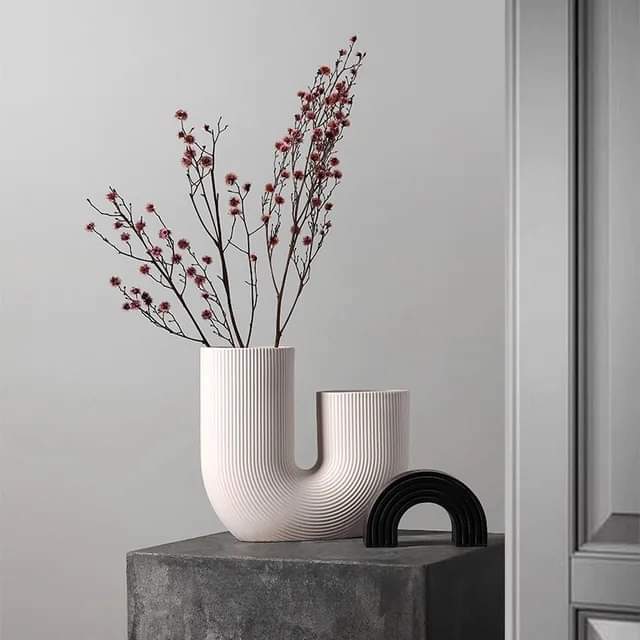 Flower Vase | U-Shaped Ceramic | Smooth Finish
