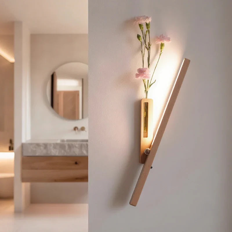 Wall Light | Built-In Vase & 360° Rotatable