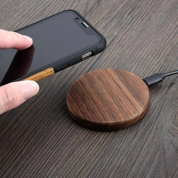 Wireless Charger | Bamboo Design & Fast Charging